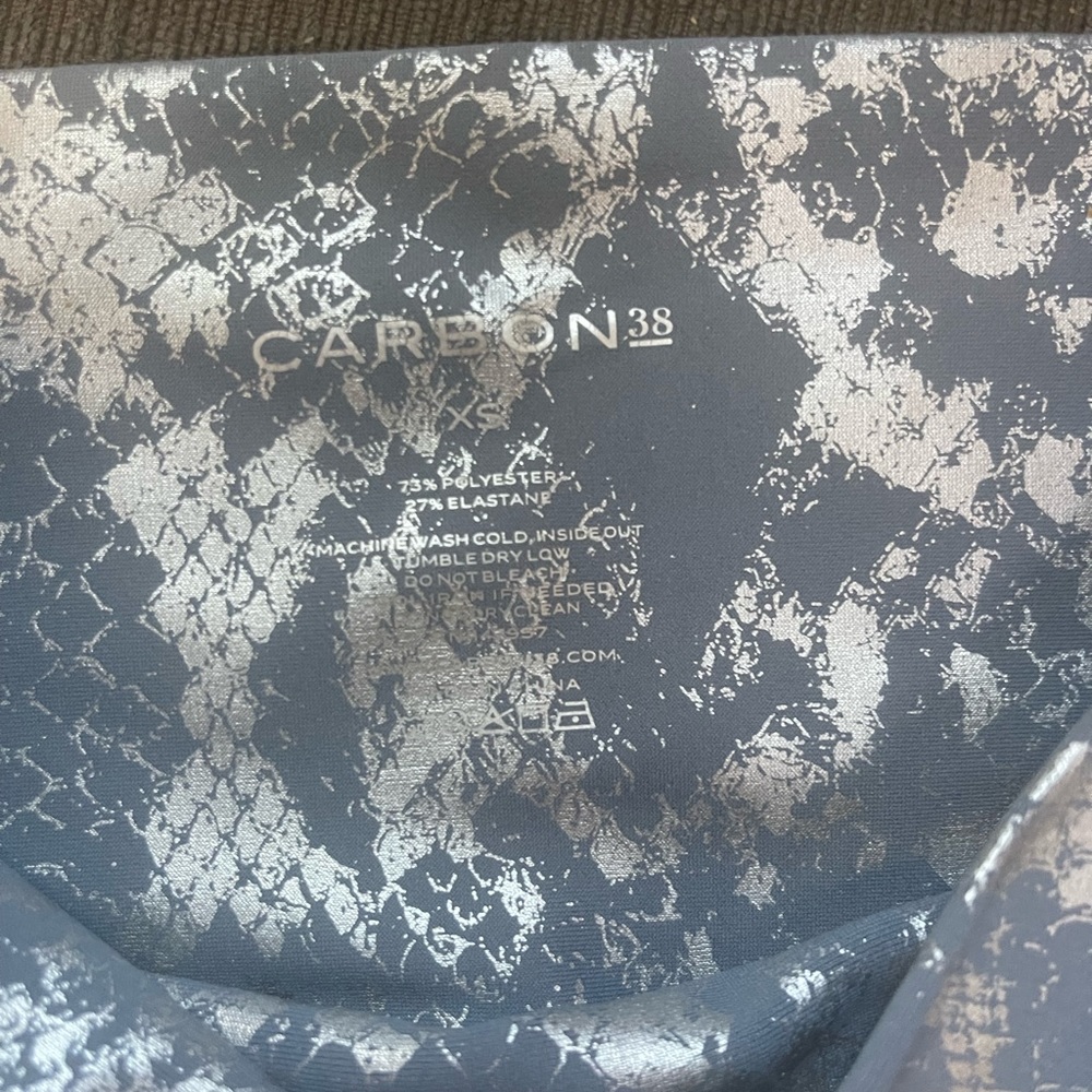 Carbon38 legging and sports bra set